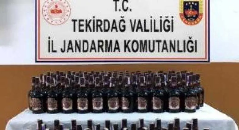 165 ŞİŞE KAÇAK İÇKİ ELE GEÇİRİLDİ, 4 ŞÜPHELİ GÖZALTINA ALINDI165 ŞİŞE KAÇAK İÇKİ ELE GEÇİRİLDİ, 4 ŞÜPHELİ GÖZALTINA ALINDI