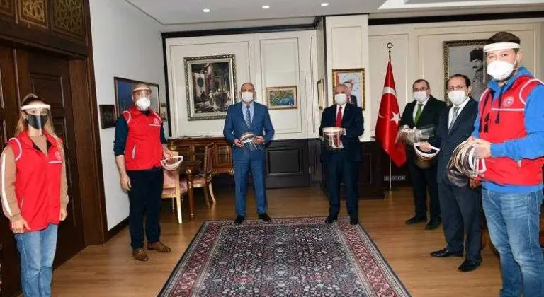 5000 ADET SİPERLİ MASKE İL SAĞLIK MÜDÜRLÜĞÜNE TESLİM EDİLDİ.