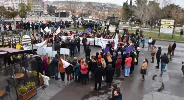 8 MART DÜNYA EMEKÇİ KADINLAR GÜNÜ YÜRÜYÜŞÜ DÜZENLENDİ