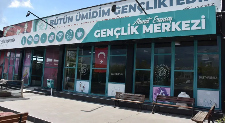 Ahmet Erensoy Gençlik Merkezi Sınav Dönemi Boyunca Öğrencilerin Hizmetinde