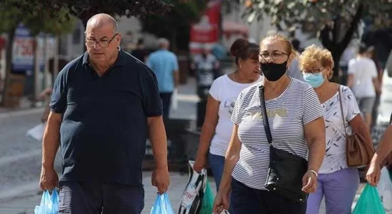 Aşılanmanın yüksek olduğu Trakya'da birçok kişinin maske takmadığı gözleniyor