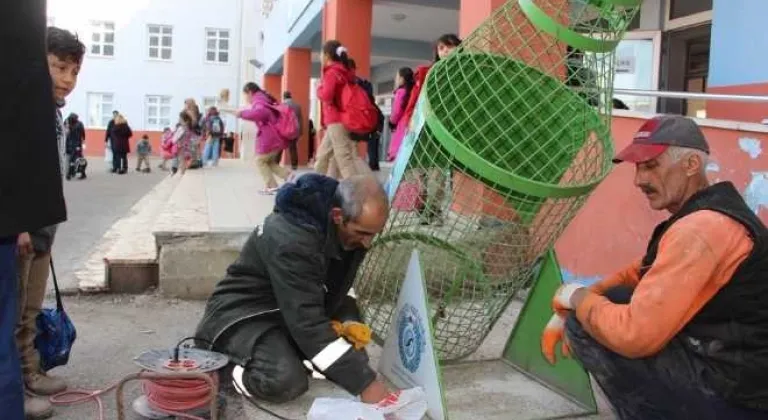 Atık Toplama Çalışmalarına Ekipmanlı Destek