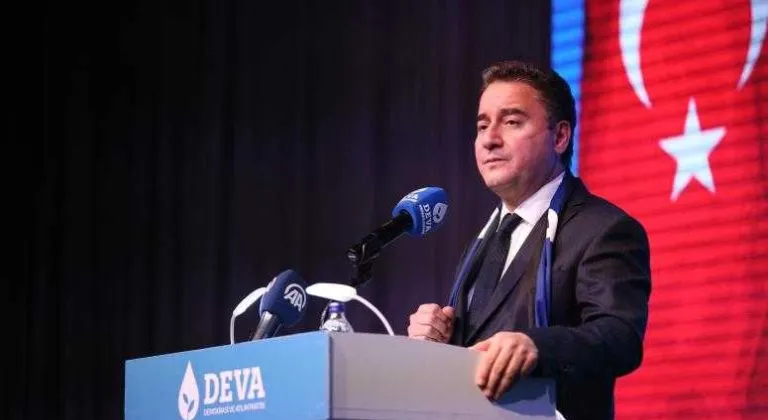 Babacan: ‘Salgının bu noktaya gelmesinin sorumlusu Saray yönetimidir’