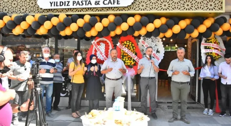 Başkan Yurdakul Yıldız Yıldız Pasta & Cafe’nin yeni şubesinin açılışını gerçekleştirdi