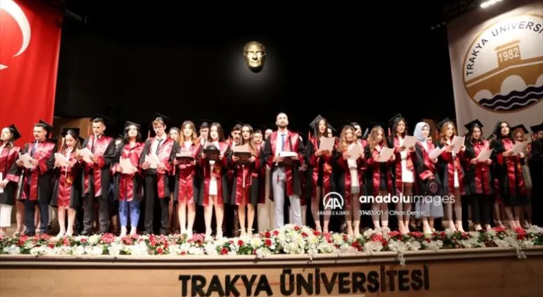 Batı Trakyalı genç tıp fakültesinden birincilikle mezun oldu