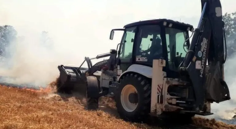 Biçilmiş Buğday Tarlasında Yangın