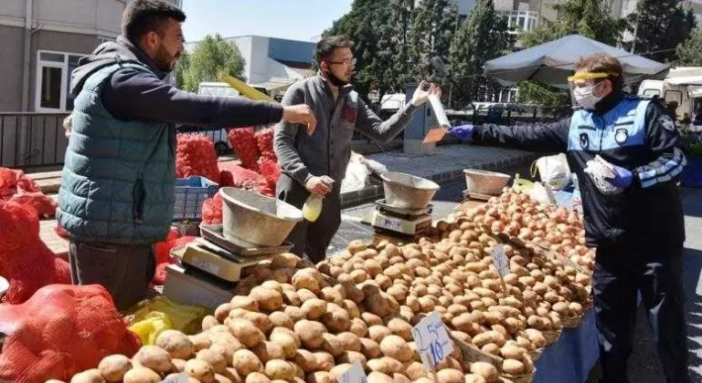 BÜYÜKŞEHİR BELEDİYESİ TARAFINDAN ÜRETİLEN MASKELERİN DAĞITIMI HIZLA DEVAM EDİYOR