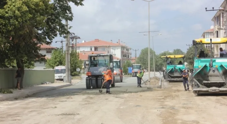 Çalışmalar Mezarlık Caddesi’nde Sürüyor