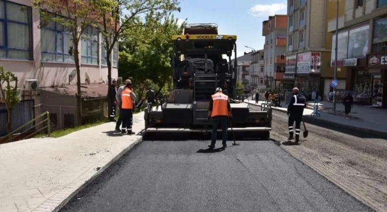 ÇERKEZKÖY İLÇESİNDE 800 TON SICAK ASFALT SERİMİ GERÇEKLEŞTİRİLDİ