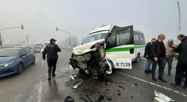 Çerkezköy’de Halk Otobüsü ile Kamyon Çarpıştı: 1 Yaralı