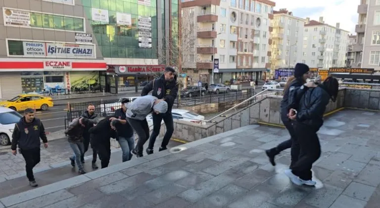 Çerkezköy'dekuyumcuya sahte altın sattıkları belirlenen 5 şüpheli tutuklandı