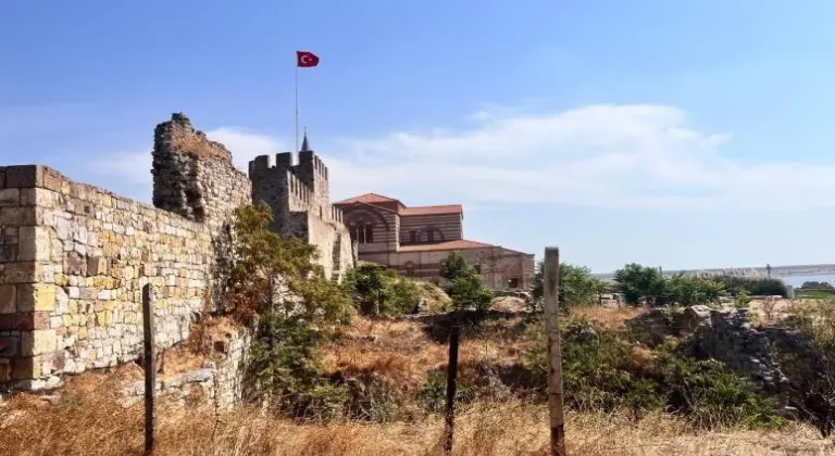 CHP’li Yazgan, Enez Kalesi’nin restorasyonunu Meclis gündemine taşıdı