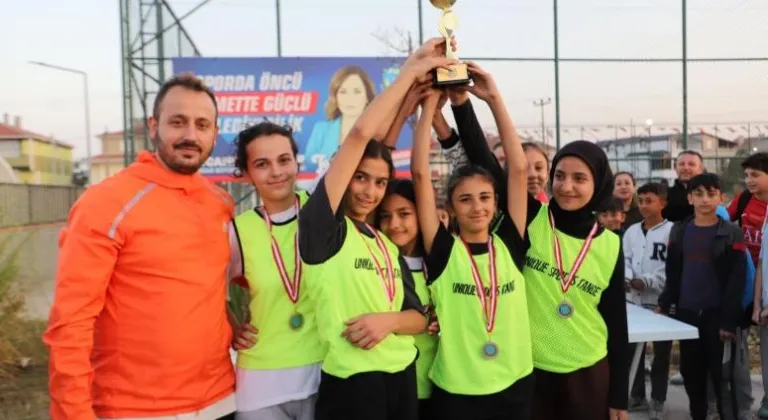 CUMHURİYET’İN 101. YILI MURATLI’DA SPOR MÜSABAKALARI İLE KUTLANDI