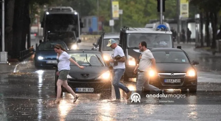 Edirne ve Kırklareli'nde sağanak etkili oldu