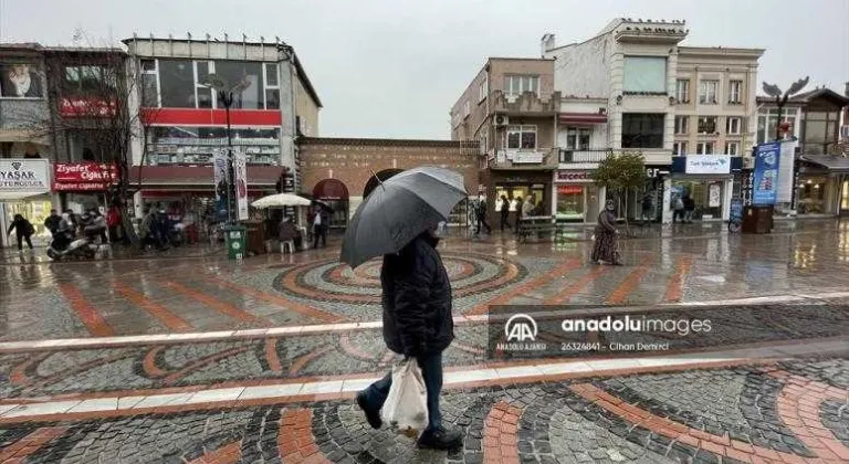 Edirne ve Kırklareli'nde sağanak etkili oluyor