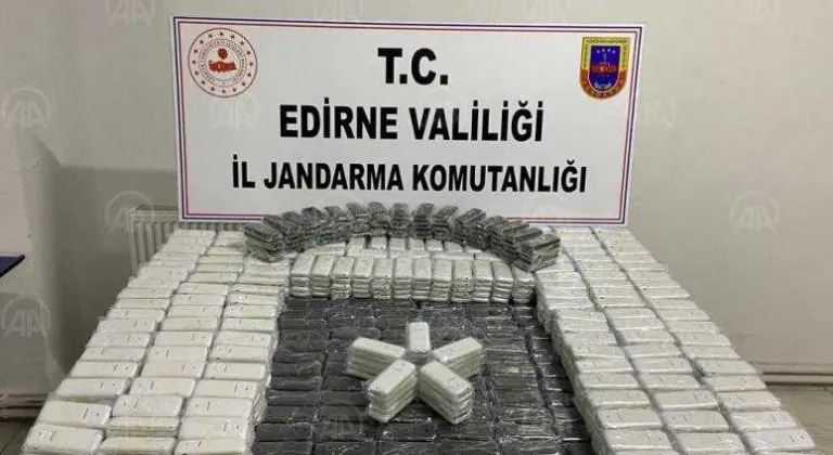 Edirne'de 3 bin 500 kaçak cep telefonu ele geçirildi