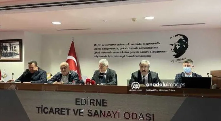 Edirne'de bazı fırınların tarife dışı ekmek sattığı iddiası