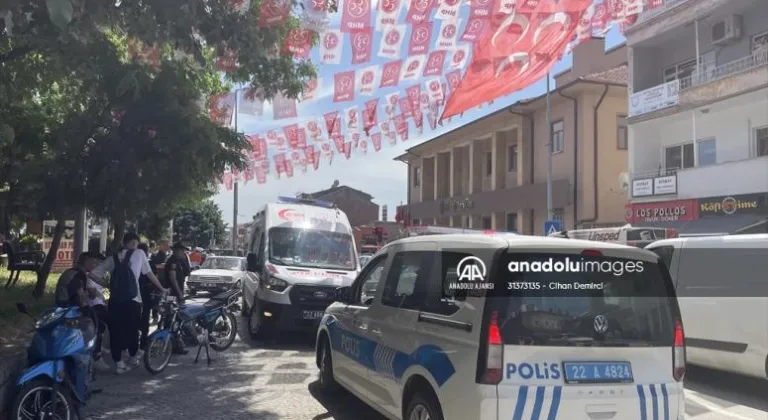 Edirne'de yolun karşısına geçerken motosikletin çarptığı çocuk yaralandı