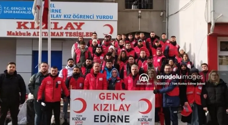 Edirne'den 46 Türk Kızılay gönüllüsü Adıyaman'a gitti