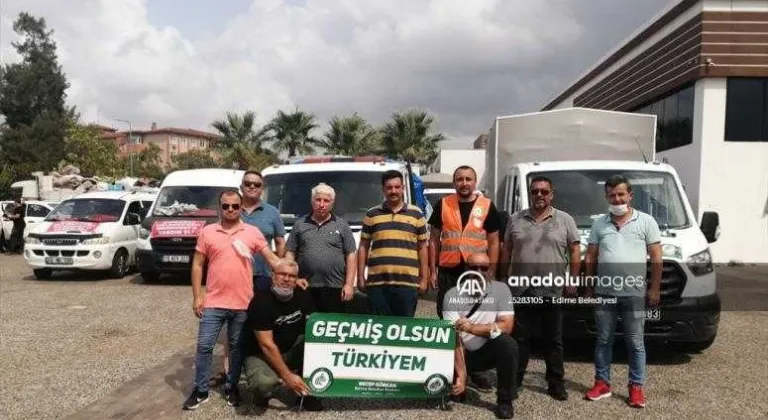 Edirnelilerin desteğiyle toplanan 3 kamyonet yardım malzemesi Manavgat'a ulaştı