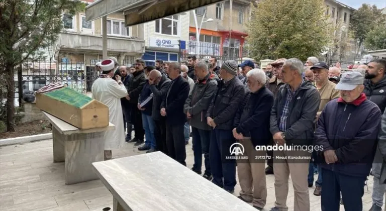 Elazığ'da öldürülen kadının cenazesi Tekirdağ'da toprağa verildi