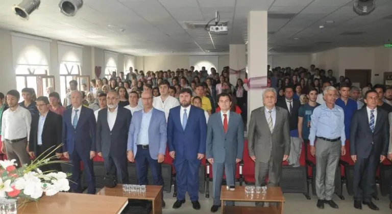 Gençlik Buluşması Konferans Büyük İlgi Gördü