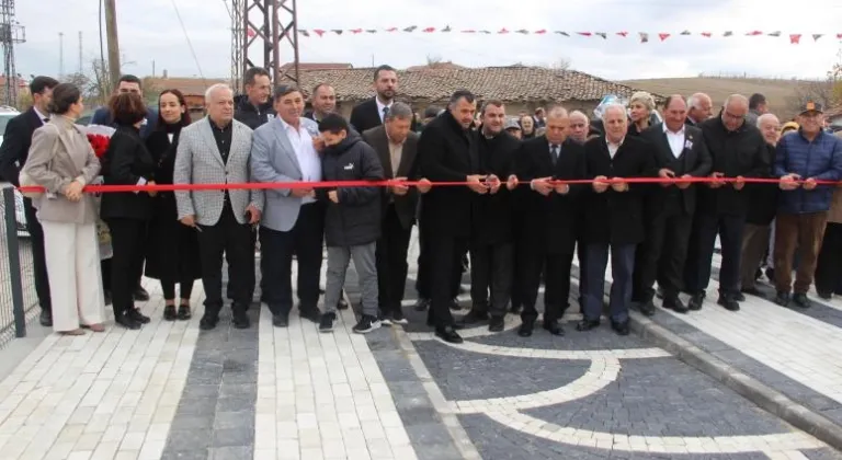 Göçerler Mahallesi'ne Atatürk Büstü Açılışı Yapıldı