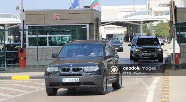 Gurbetçiler önceki yıllara kıyasla Kapıkule'deki işlem hızından memnun