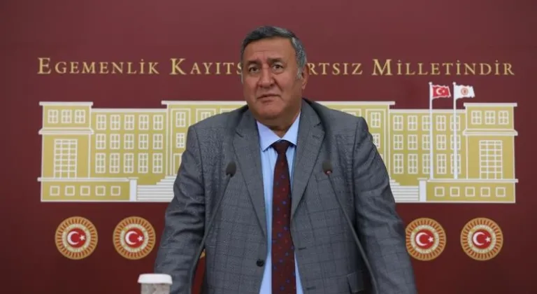  Gürer: Bakanlar sorulara yanıt vermeye çekiniyor mu ?”