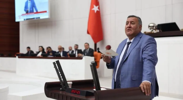 Gürer: Bu ülkede ahlakı kaybetmeyelim, ahlakı. Bir gün hepimize bu lazım olur