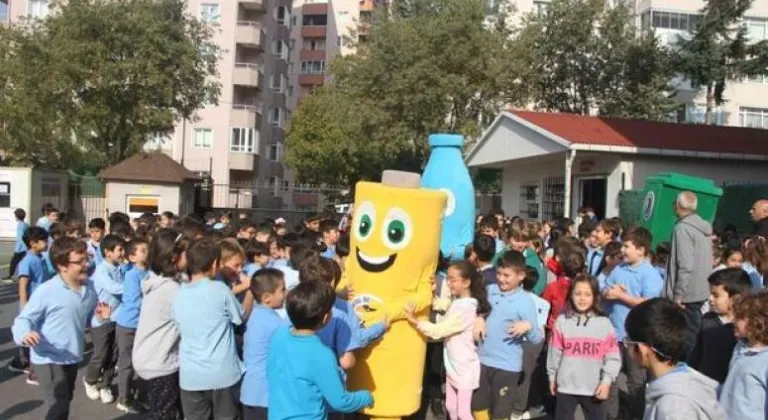 Kartal Belediyesi’nden 24 Okula Atık Toplama Konteyneri