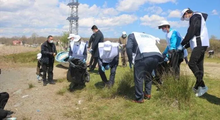 Kırklareli longoz ormanlarında çevre temizliği yapıldı