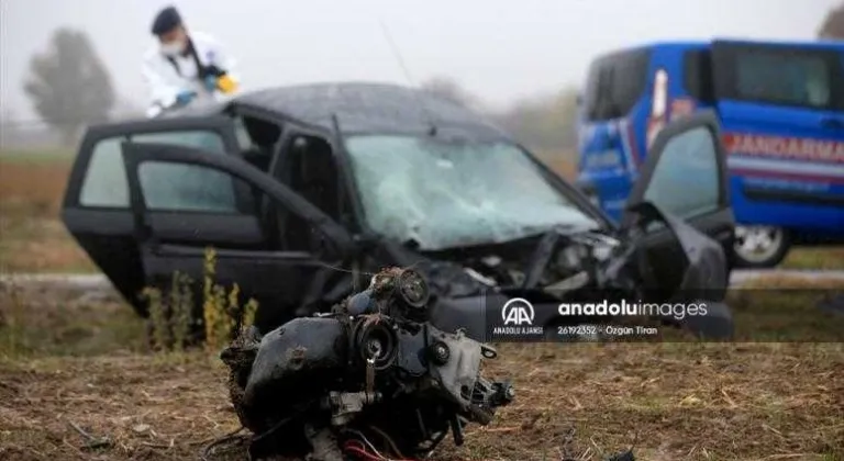 Kırklareli'nde askeri otomobil ile hafif ticari araç çarpıştı, 3 yaralı