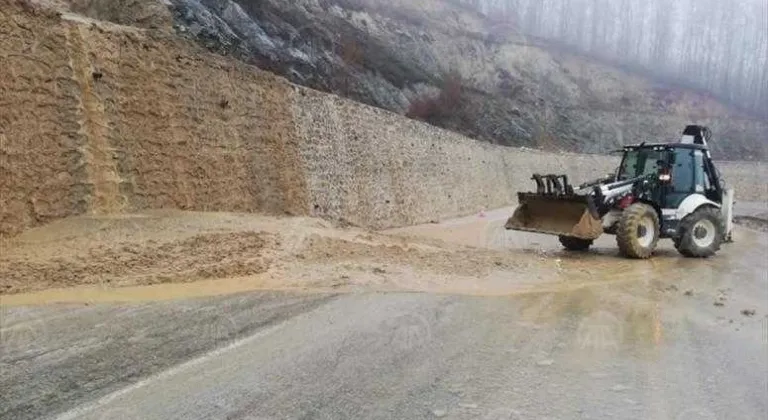 KIRKLARELİ'NDE TOPRAK KAYMASI MEYDANA GELDİ