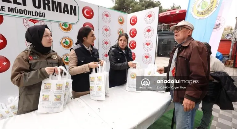 Kırklareli'nde vatandaşlara fidan dağıtıldı