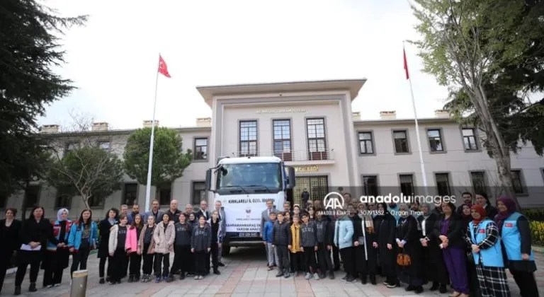 Kırklareli'nden deprem bölgesine kuru gıda ve bakliyat gönderildi