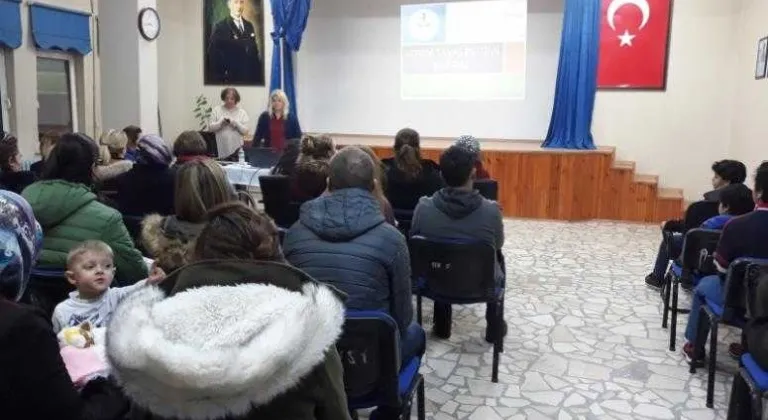 Kursiyerlere Verem Haftası Bilgilendirme Semineri Verildi