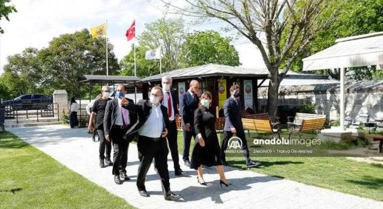 Kuzey Makedonya Eğitim ve Bilim Bakanı Mila Carovska, Edirne'de ziyaretlerde bulundu