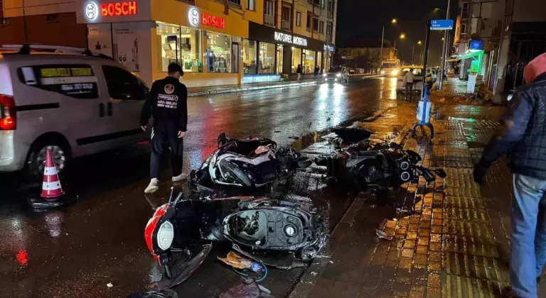 Muratlı'da Motosikletlere Çarpan Sürücü Kaçtı