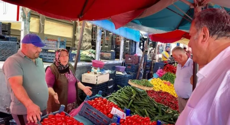  Niğde’de pazar gezen CHP milletvekili Ömer Fethi Gürer’e esnafta Vatandaşta dert yandı