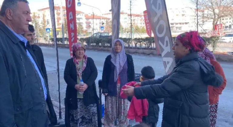 Niğdeli depremzedeler CHP Milletvekili Ömer Fethi Gürer’e dert yandı