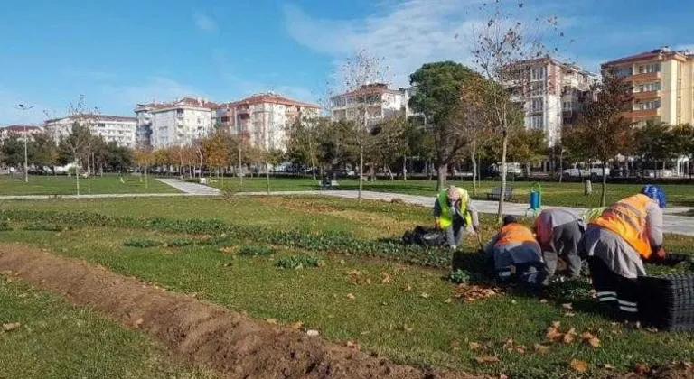 PARK VE BAHÇELER EKİPLERİ 11 İLÇEDE ARALIKSIZ ÇALIŞIYOR