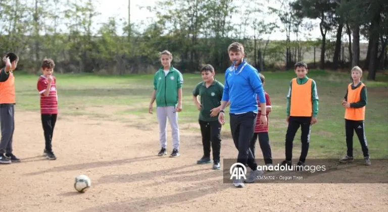 Şaban öğretmen köy okulunun adını sporla duyurdu