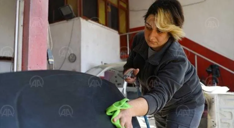 SANAYİ SİTELERİNİN KADIN USTALARI, ERKEKLERE TAŞ ÇIKARTIYOR