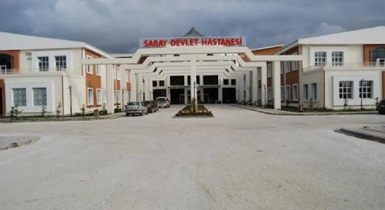 SARAY YİNE ÜVEY EVLAT MUAMELESİ GÖRDÜ!