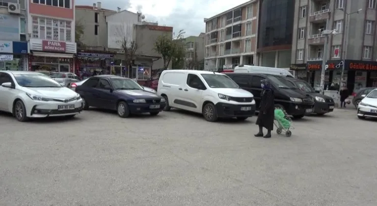 SARAY’DA ARAÇ PARK SORUNU BİR TÜRLÜ ÇÖZÜLEMİYOR