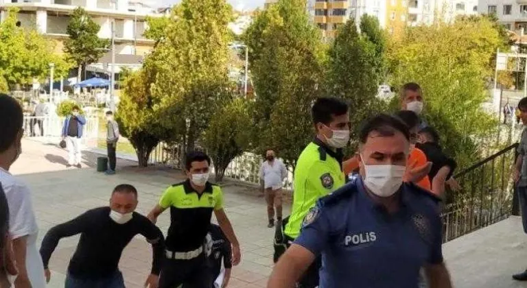 SARAY’DA MOTOSİKLET ÇALDIĞI İDDİASIYLA GÖZALTINA ALINAN 5 ZANLI TUTUKLANDI