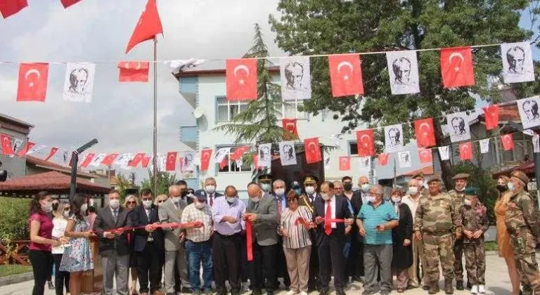 Saray'da Şehitler Parkı açıldı