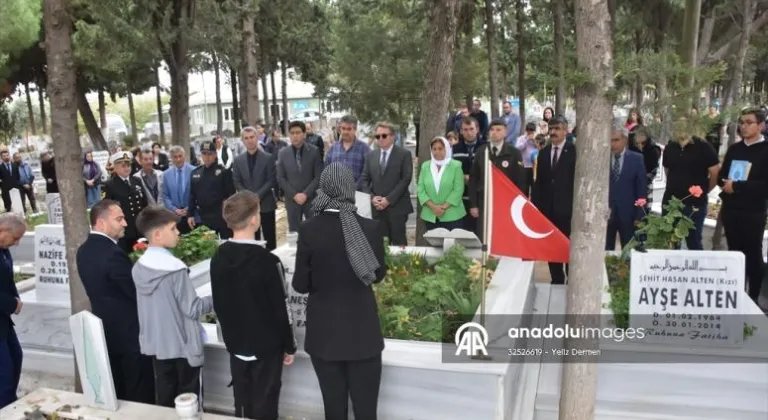 Şarköy'de şehit öğretmen Neşe Alten ve babası mezarları başında anıldı