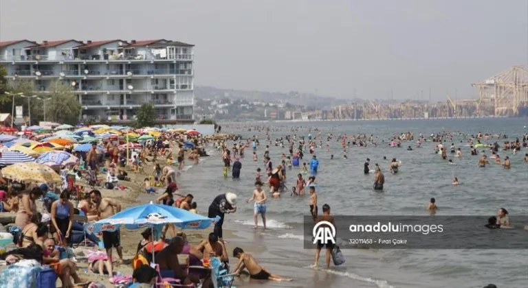 Sıcak havada deniz ve havuzlarda enfeksiyon riski